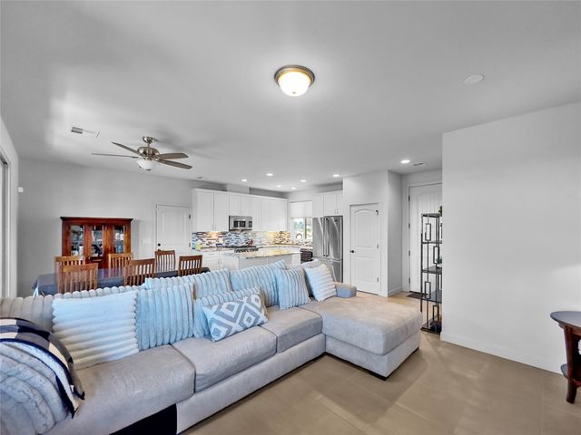 7 Via Vitae, Santa Fe, NM 87507