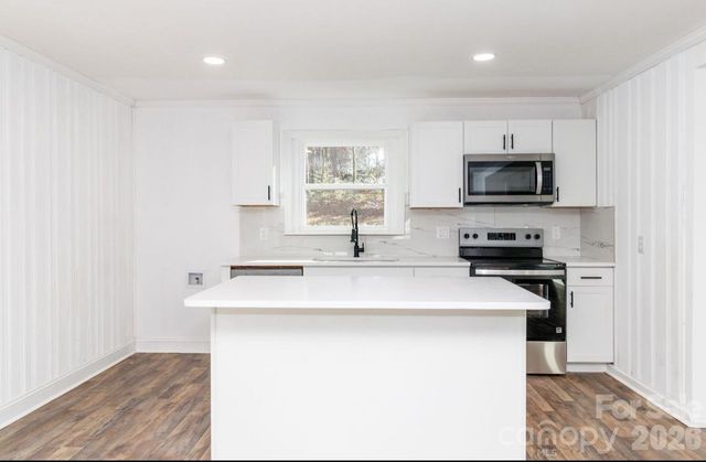 123 Riverside Drive, Mount Holly, NC 28120