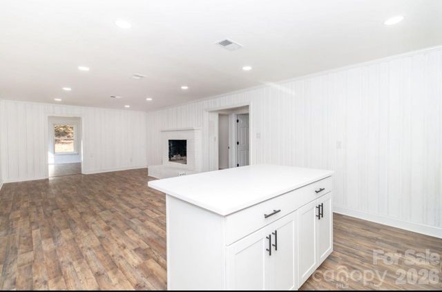 123 Riverside Drive, Mount Holly, NC 28120