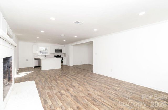 123 Riverside Drive, Mount Holly, NC 28120