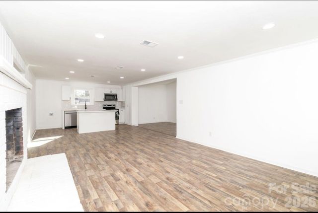 123 Riverside Drive, Mount Holly, NC 28120