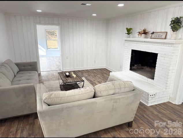 123 Riverside Drive, Mount Holly, NC 28120