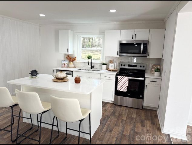 123 Riverside Drive, Mount Holly, NC 28120