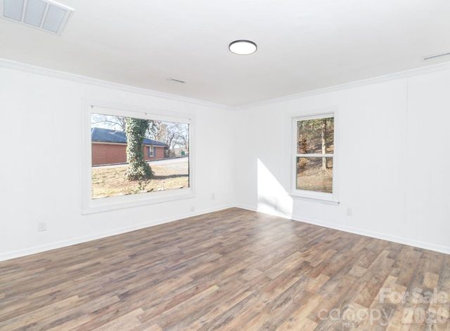 123 Riverside Drive, Mount Holly, NC 28120