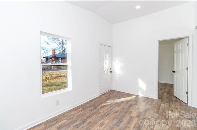 123 Riverside Drive, Mount Holly, NC 28120