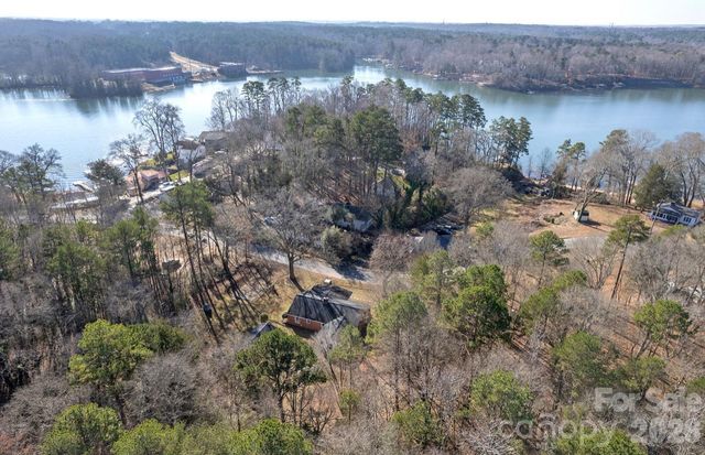 123 Riverside Drive, Mount Holly, NC 28120