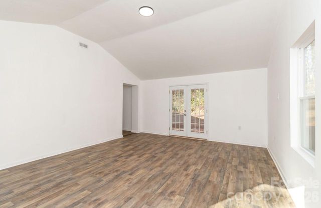 123 Riverside Drive, Mount Holly, NC 28120