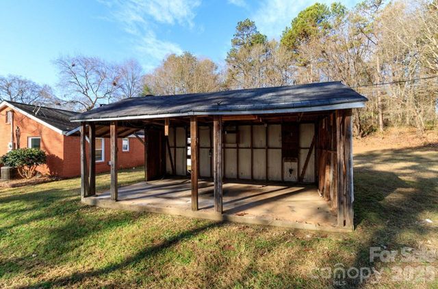 123 Riverside Drive, Mount Holly, NC 28120