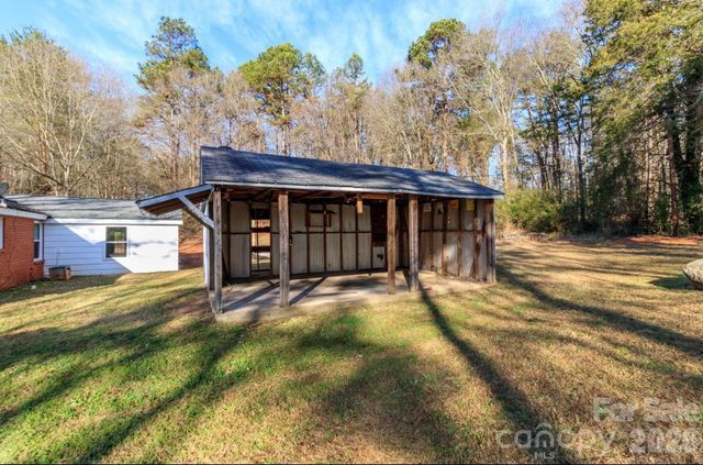 123 Riverside Drive, Mount Holly, NC 28120