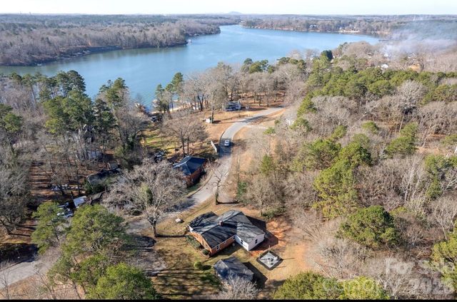 123 Riverside Drive, Mount Holly, NC 28120