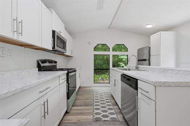 1212 NE 1ST AVENUE, Williston, FL 32696