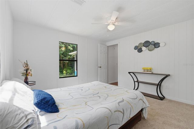1212 NE 1ST AVENUE, Williston, FL 32696