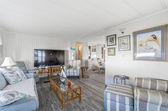 82403 NEW CIRCLE DRIVE N, Pinellas Park, FL 33781