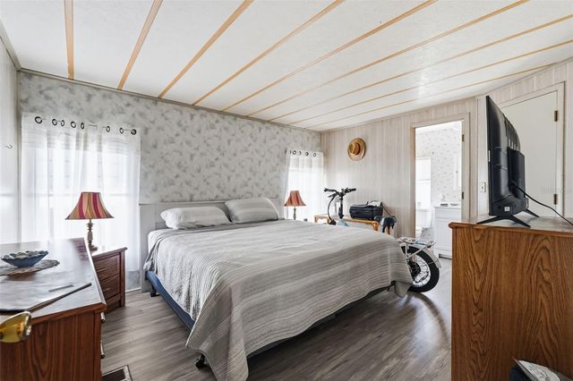 82403 NEW CIRCLE DRIVE N, Pinellas Park, FL 33781