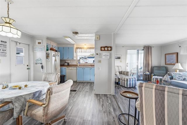 82403 NEW CIRCLE DRIVE N, Pinellas Park, FL 33781