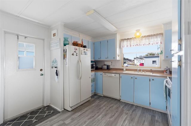 82403 NEW CIRCLE DRIVE N, Pinellas Park, FL 33781