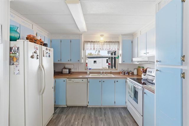 82403 NEW CIRCLE DRIVE N, Pinellas Park, FL 33781