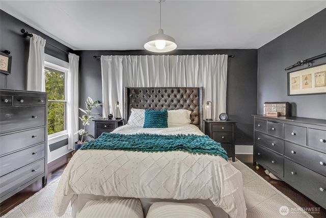 926 S Ainsworth Avenue, Tacoma, WA 98405