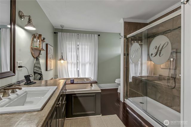 926 S Ainsworth Avenue, Tacoma, WA 98405