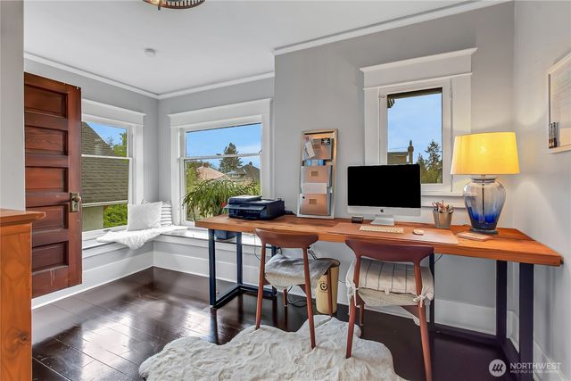 926 S Ainsworth Avenue, Tacoma, WA 98405