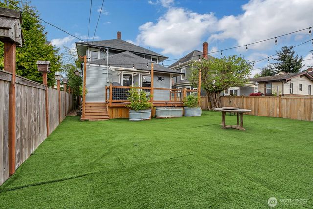 926 S Ainsworth Avenue, Tacoma, WA 98405