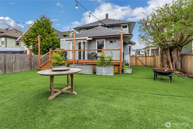 926 S Ainsworth Avenue, Tacoma, WA 98405