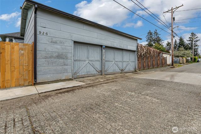 926 S Ainsworth Avenue, Tacoma, WA 98405