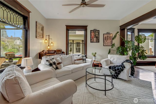 926 S Ainsworth Avenue, Tacoma, WA 98405