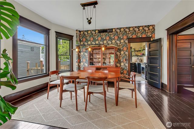 926 S Ainsworth Avenue, Tacoma, WA 98405