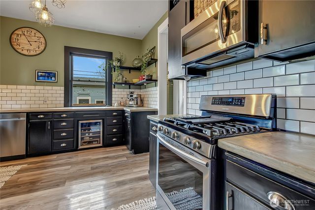 926 S Ainsworth Avenue, Tacoma, WA 98405