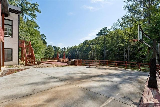 188 Covered Bridge SW Trail, Smyrna, GA 30082