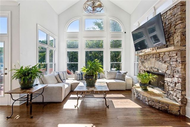 188 Covered Bridge SW Trail, Smyrna, GA 30082