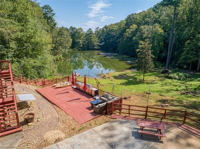 188 Covered Bridge SW Trail, Smyrna, GA 30082