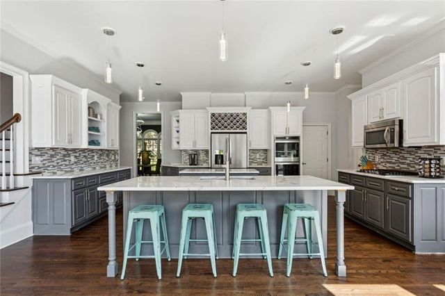 188 Covered Bridge SW Trail, Smyrna, GA 30082