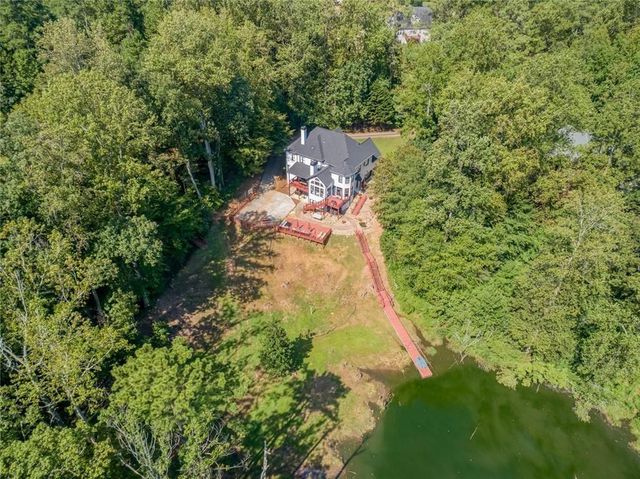 188 Covered Bridge SW Trail, Smyrna, GA 30082