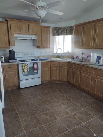 11758 S Bonnie Ave, Yuma, AZ 85367