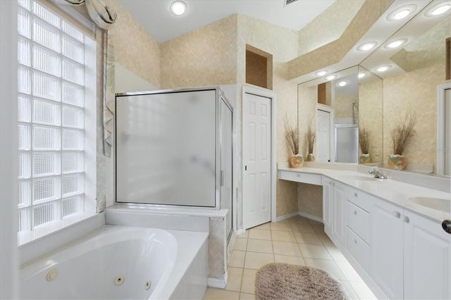 6505 BERKSHIRE PLACE, University Park, FL 34201