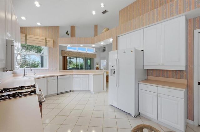 6505 BERKSHIRE PLACE, University Park, FL 34201