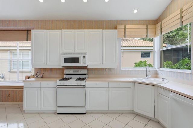 6505 BERKSHIRE PLACE, University Park, FL 34201