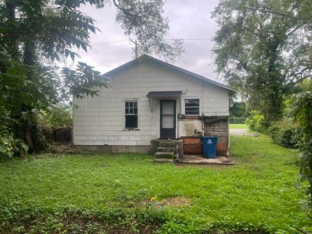 523 W Gordon Avenue, Rossville, GA 30741