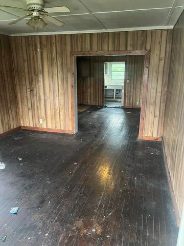 523 W Gordon Avenue, Rossville, GA 30741