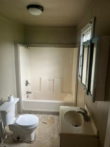 523 W Gordon Avenue, Rossville, GA 30741