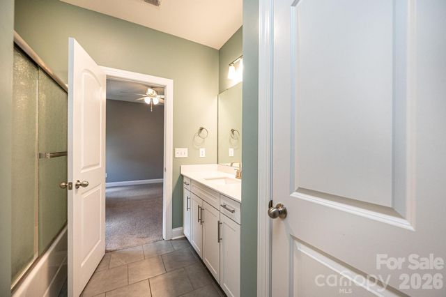 1809 Edgewater Drive NW, Conover, NC 28613