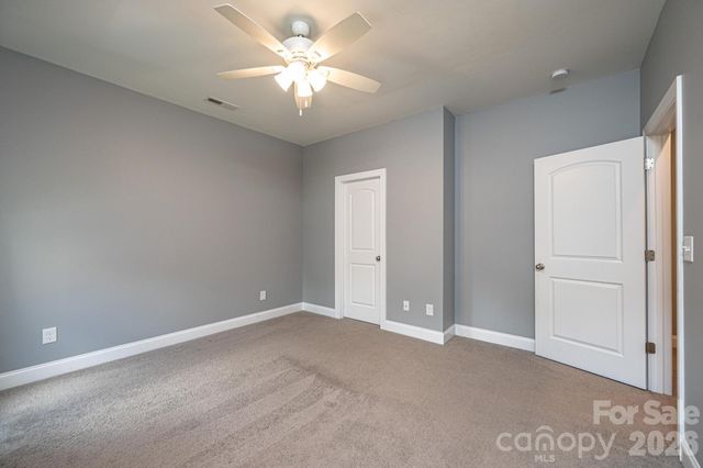 1809 Edgewater Drive NW, Conover, NC 28613
