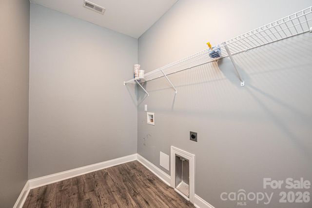 1809 Edgewater Drive NW, Conover, NC 28613