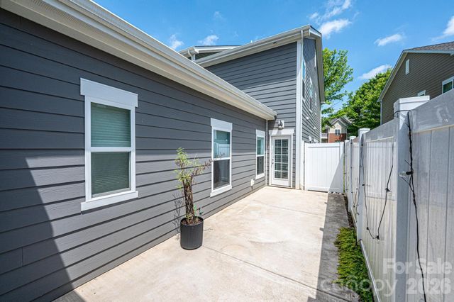 1809 Edgewater Drive NW, Conover, NC 28613