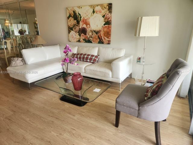 3571 Inverrary Drive 307, Lauderhill, FL 33319