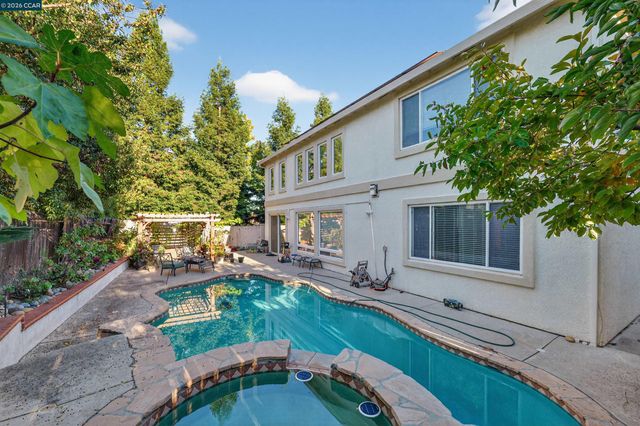 4100 Diorite Ct, Antioch, CA 94531