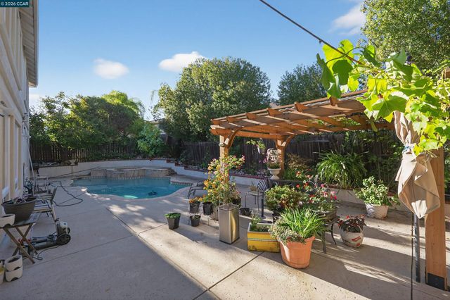 4100 Diorite Ct, Antioch, CA 94531