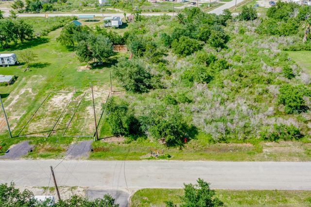 0 Mallard, Hitchcock, TX 77563